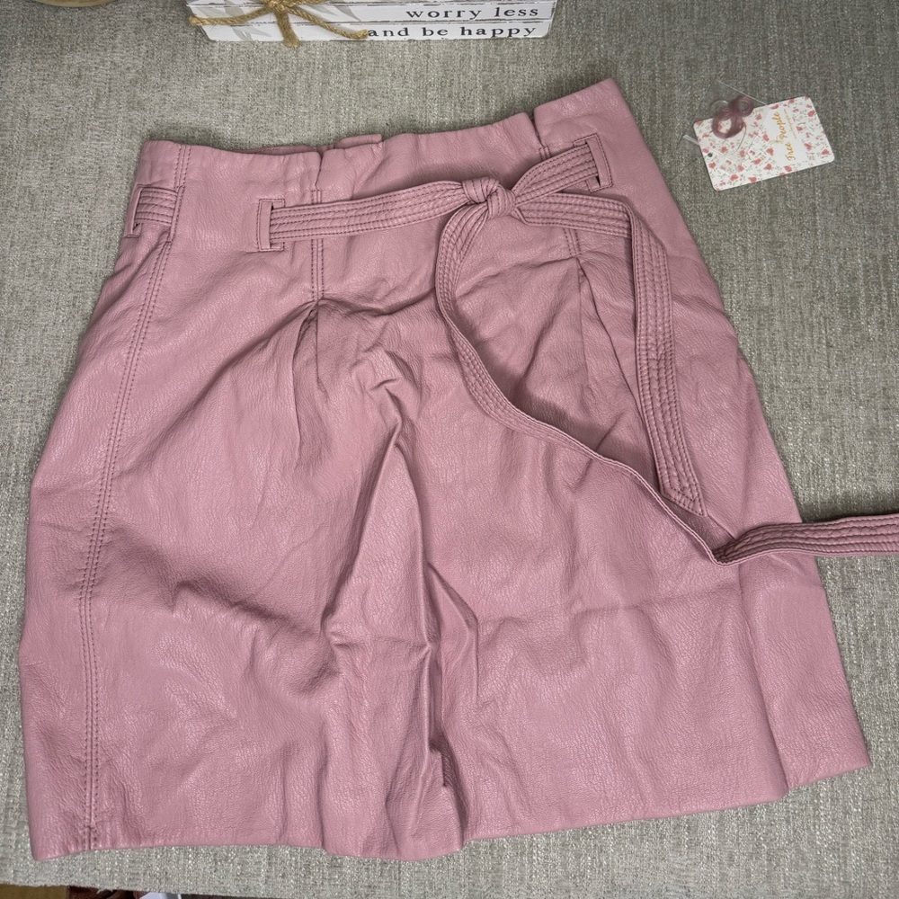 💗 NWT Free People “Mauve Swoon” Leather Mini Skirt – Size – $98 Retail